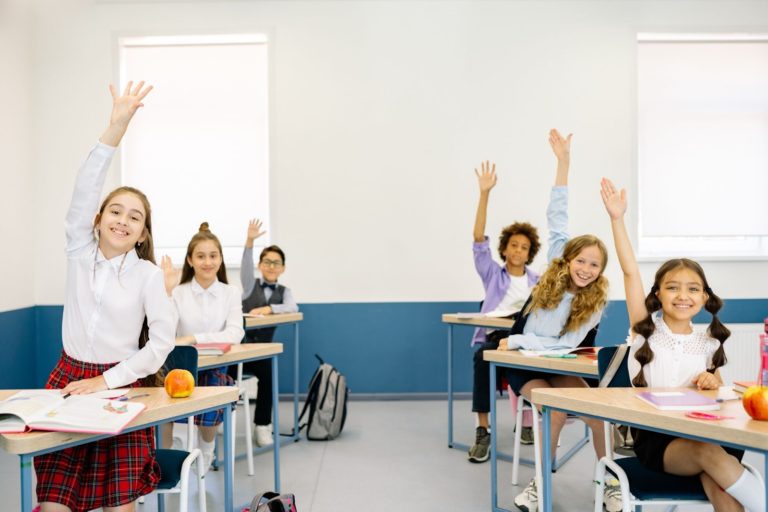 Sala de aula invertida – alunos se tornam protagonistas do aprendizado –  Colégio Ateneu